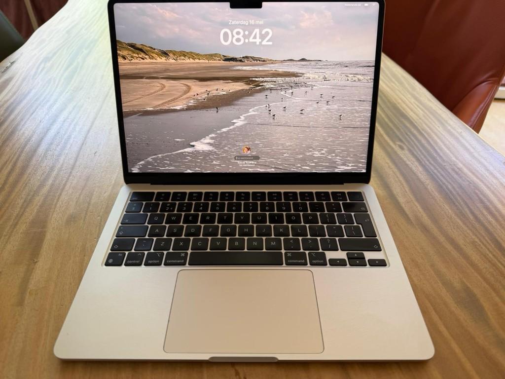 MacBook Air - M2 Core 8, Gebruikt, 256 GB, Qwerty, 8 GB