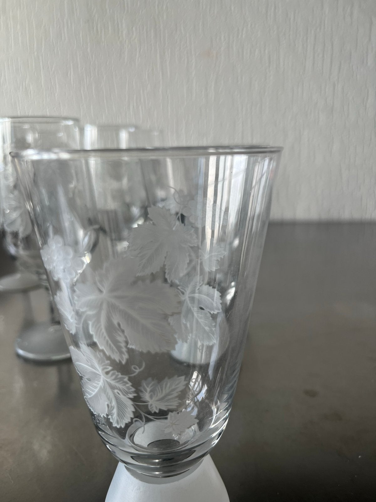 Set van 14 vintage wijnglazen met druivenmotief, Ophalen