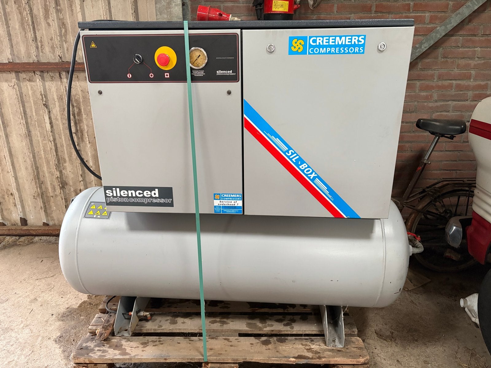 Creemers Zuigercompressor SGC 550/300 - 270L - 3kW, Doe-het-zelf en Verbouw, Ophalen of Verzenden, Zo goed als nieuw, 200 tot 400 liter/min