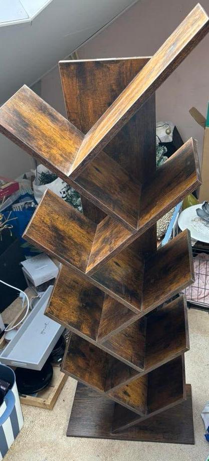 Mooie boomboekenkast met 8 niveaus, Ophalen, Zo goed als nieuw
