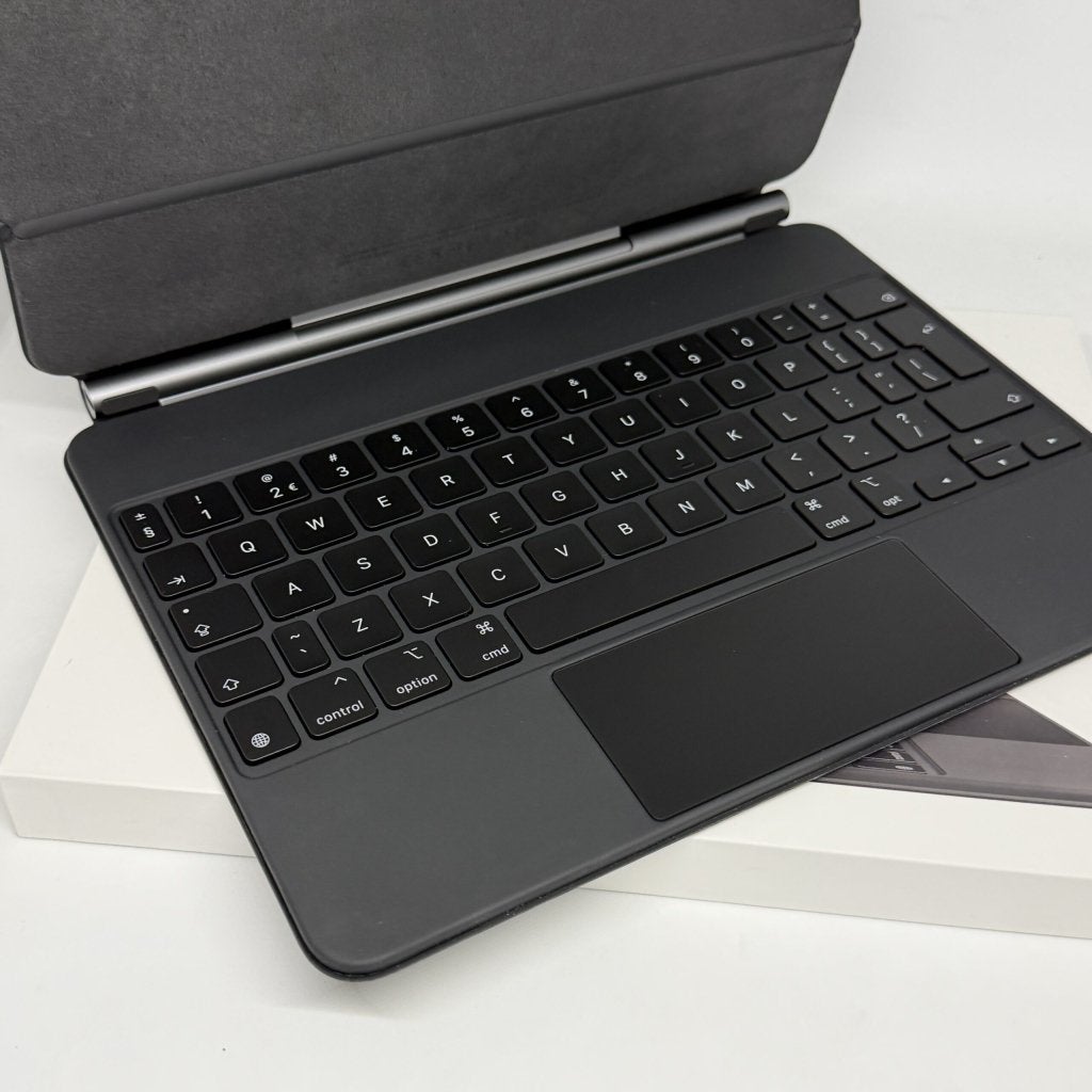 Apple Magic Keyboard 11 inch /nieuwstaat /garantie, Apple, Zo goed als nieuw, Support@apple.com, Apple Park Way, Cupertino, California