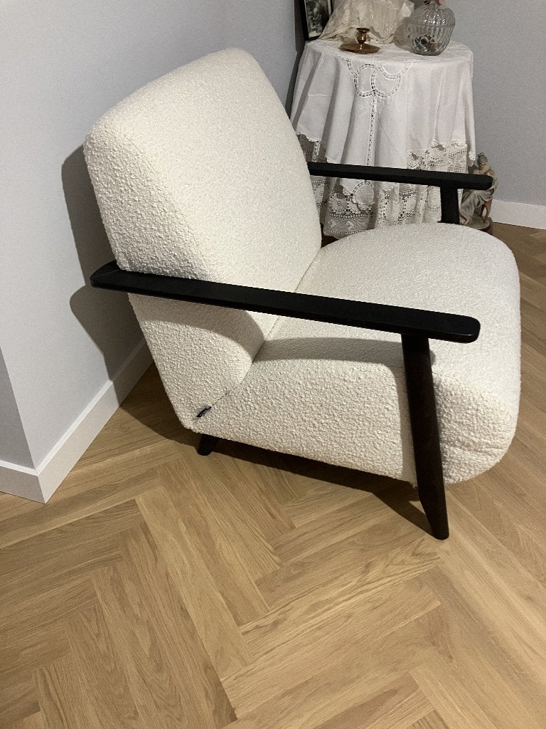 Kave Home Fauteuil, Crème Bouclé Stof met espesso kleur hout, Ophalen, 75 tot 100 cm, Zo goed als nieuw, 75 tot 100 cm