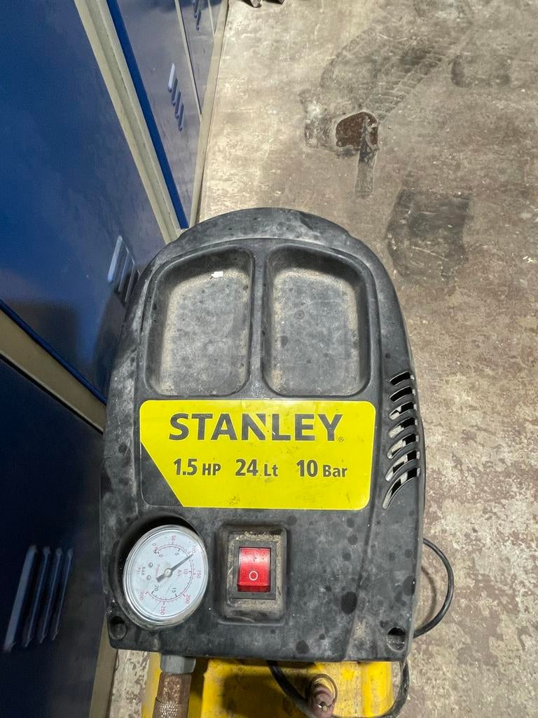 Stanley compressor 24L, 10 bar - Nette staat, 25 tot 100 liter, Ophalen, Gebruikt, 10 bar of meer