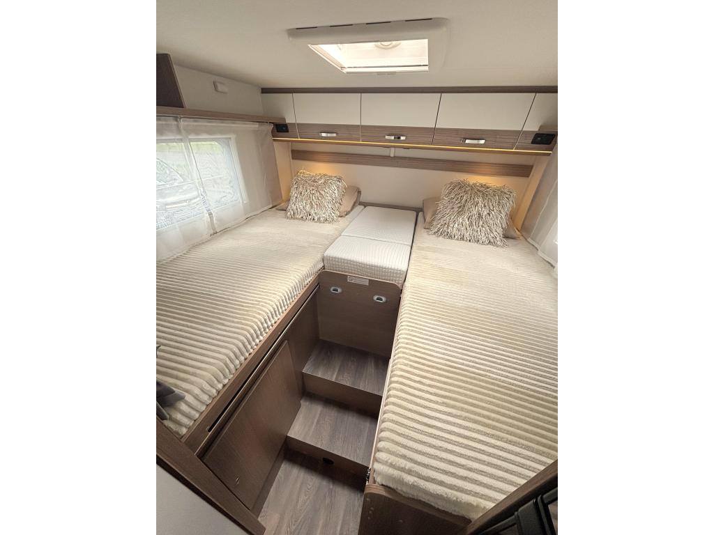 Carado T448 Emotion AUTOMAAT ENKELE BEDDEN RONDZIT EURO6, Caravans en Kamperen, Automaat, Fiat, 7 tot 8 meter, Bedrijf