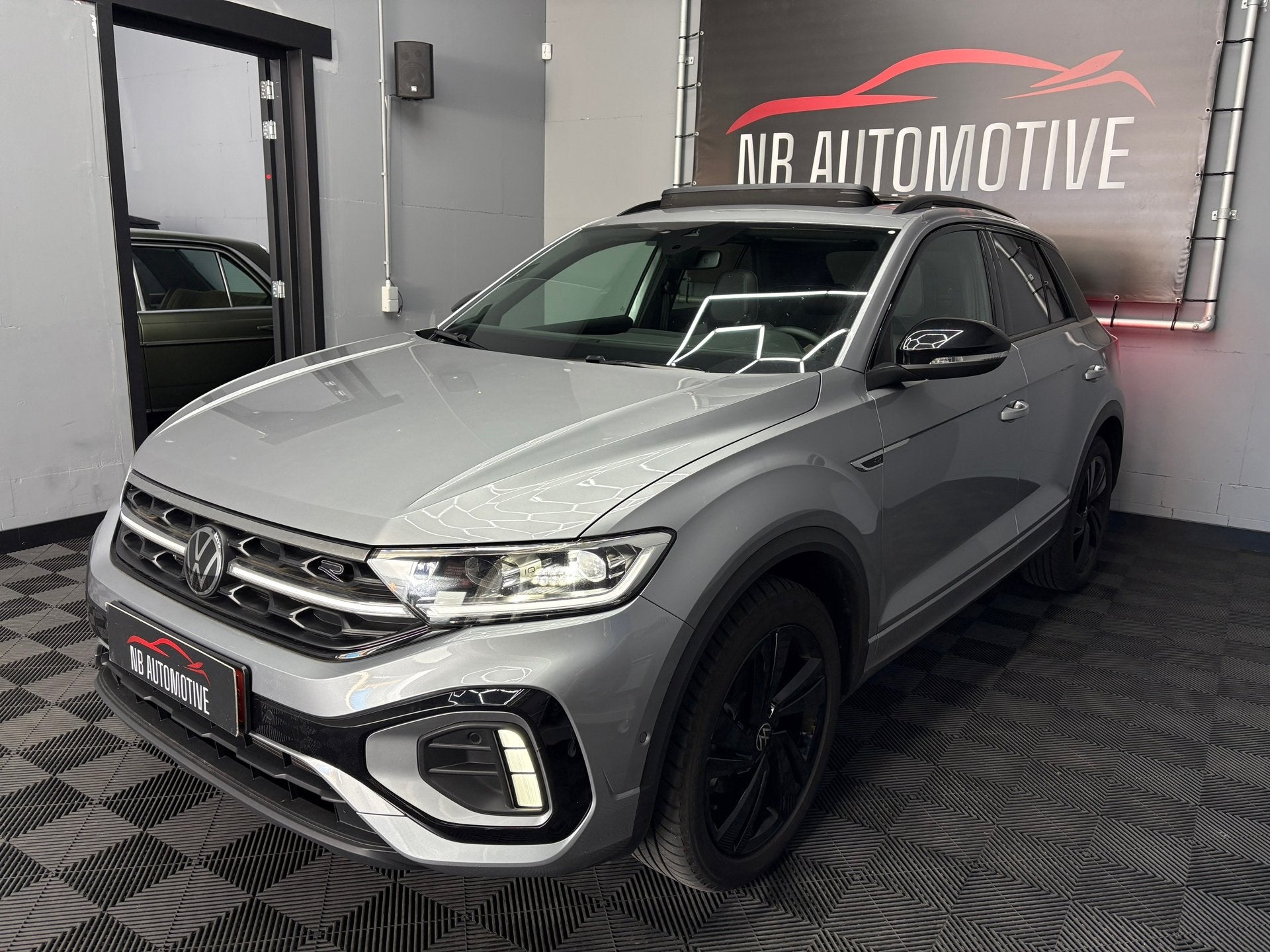 Volkswagen T-Roc 1.5 TSI R-Line Edition, Dealer onderhouden, Zwart, 4 cilinders, 150 pk
