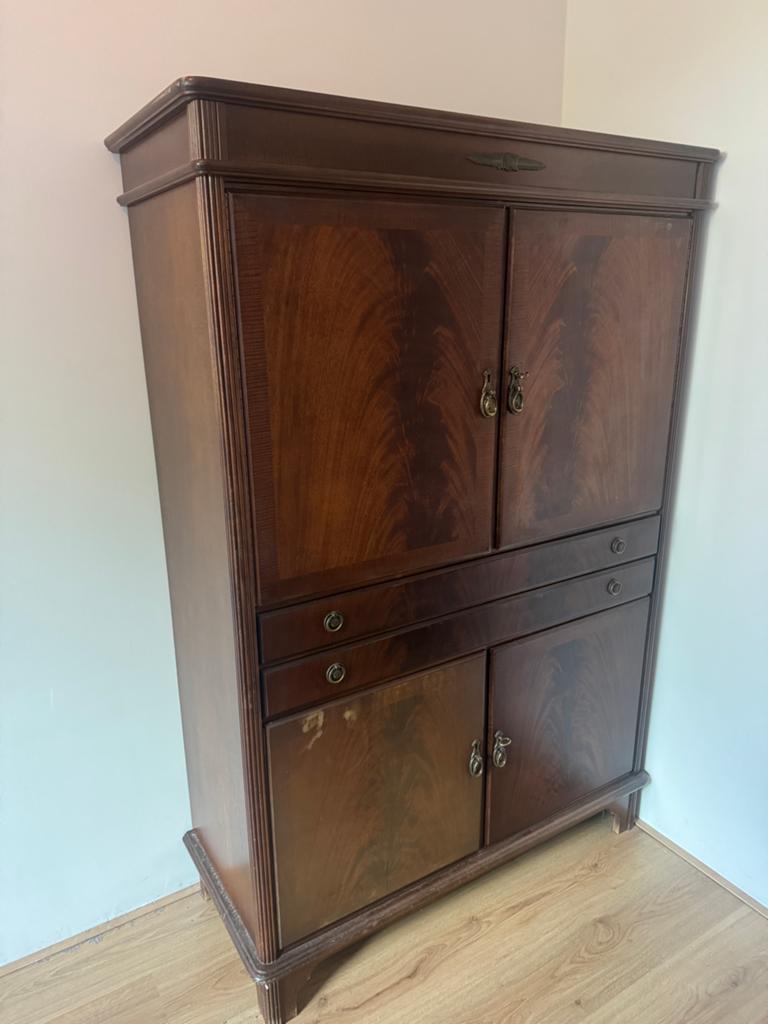 Antieke mahoniehouten kast met besteklade, Antiek en Kunst, Antiek | Meubels | Kasten, Ophalen