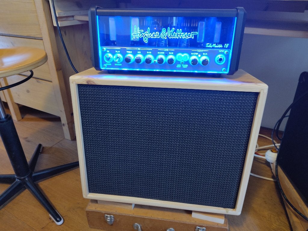 Hughes & Kettner Tubemeister 18 head, Ophalen of Verzenden, Zo goed als nieuw, Gitaar, Minder dan 50 watt