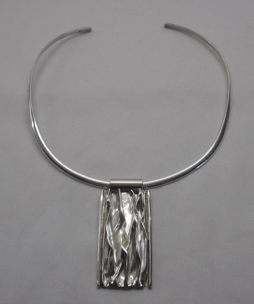 Zilveren spang met grote modernist hanger nr.346, Met hanger, Verzenden, Zo goed als nieuw, Zilver