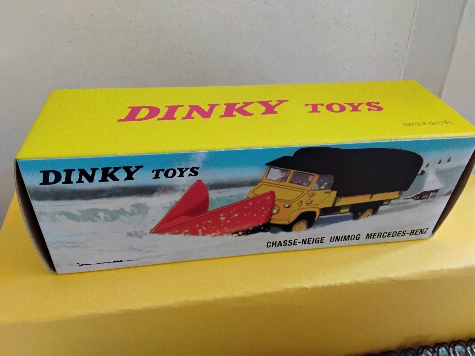 DINKY TOYS ATLAS CHASSE-NEIGE UNIMOG MERCEDES-BENZ NO 567, Ophalen of Verzenden, Bus of Vrachtwagen, Dinky Toys