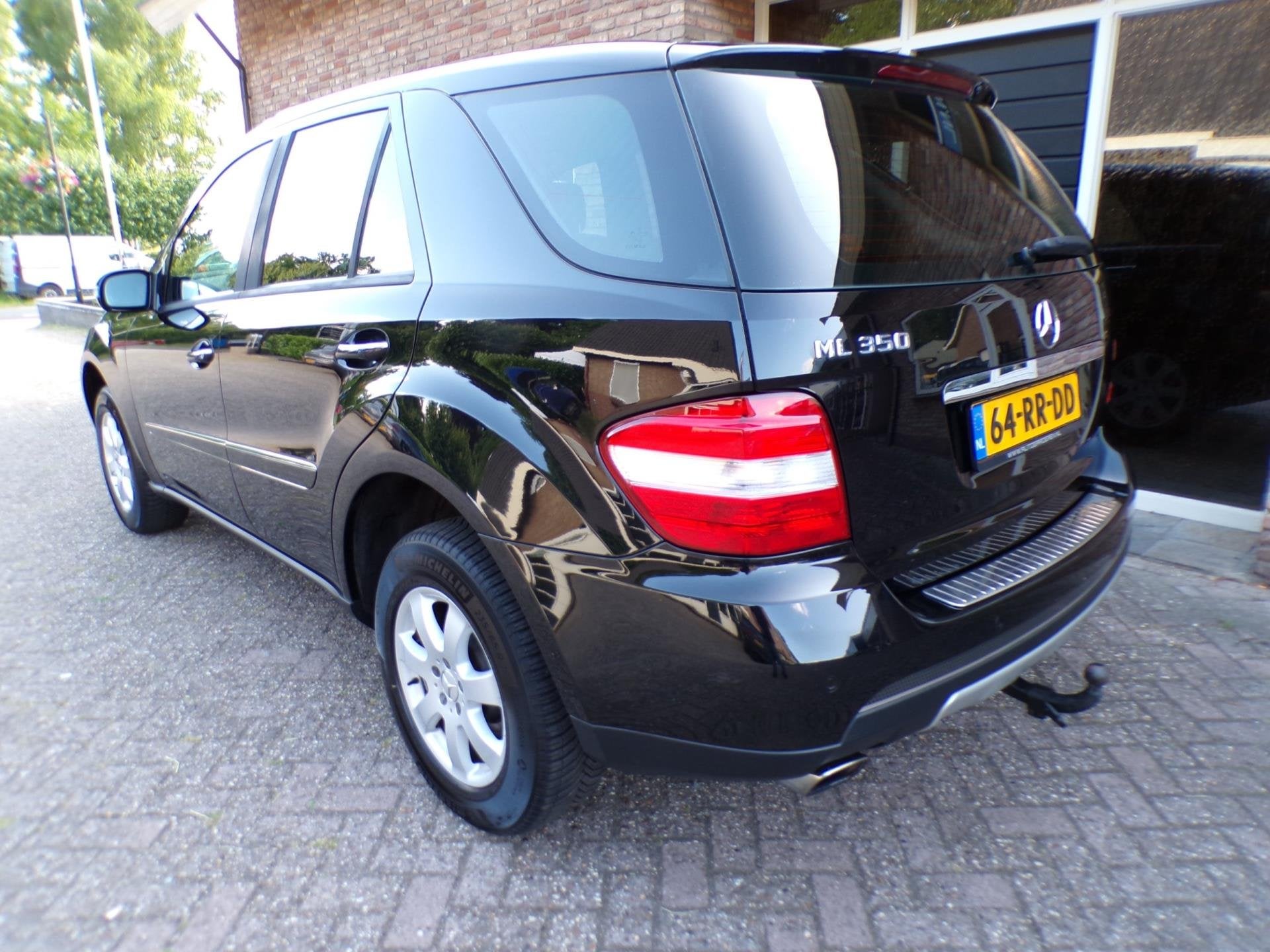 Mercedes-Benz M-klasse 350 Automaat / Leder / Nl auto, Auto's, Automaat, Dealer onderhouden, Gebruikt, Zwart