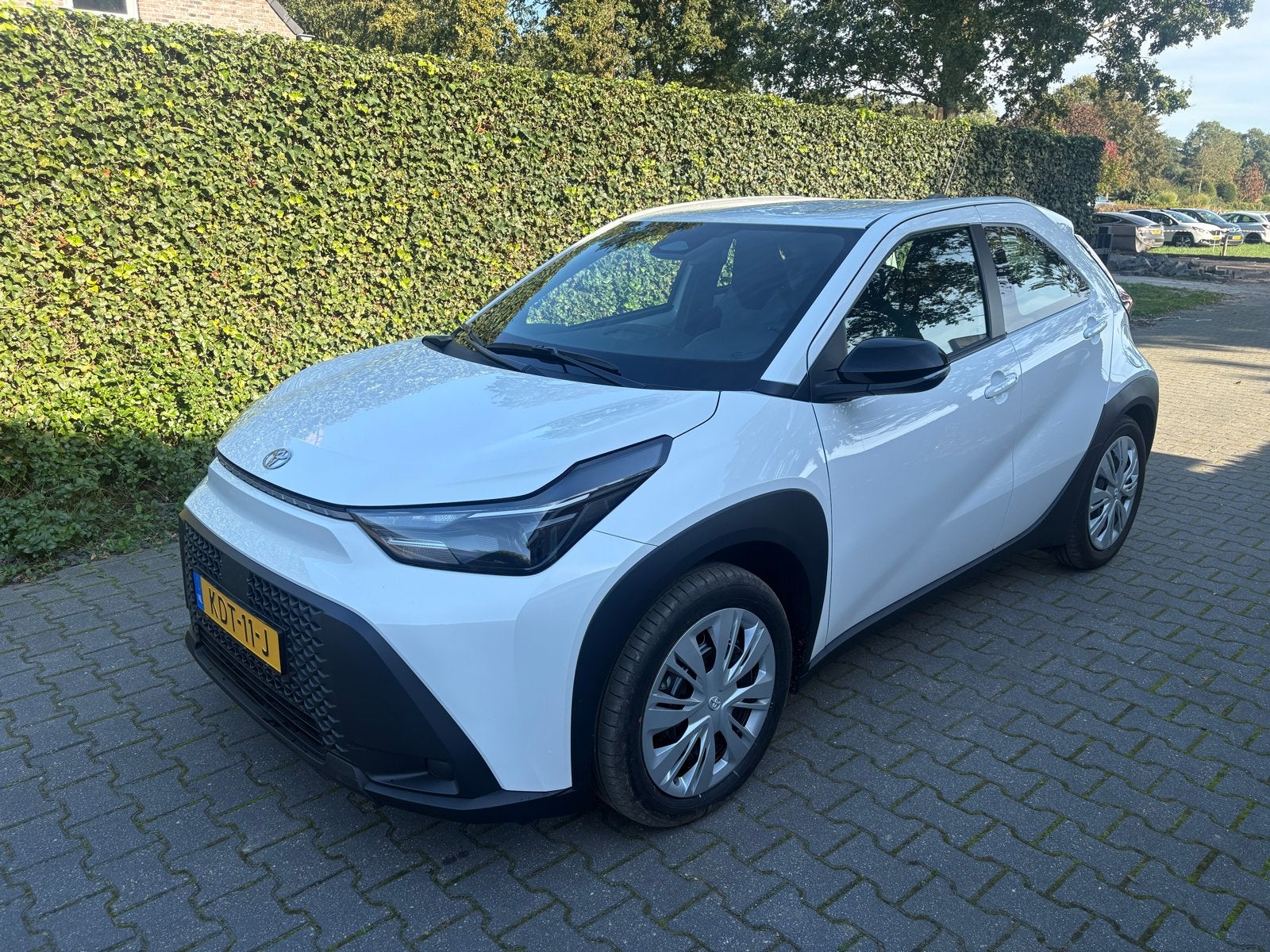 Toyota Aygo X 1.5 Hybrid 2026, Dealer onderhouden, Zwart, 4 stoelen, Leder en Stof