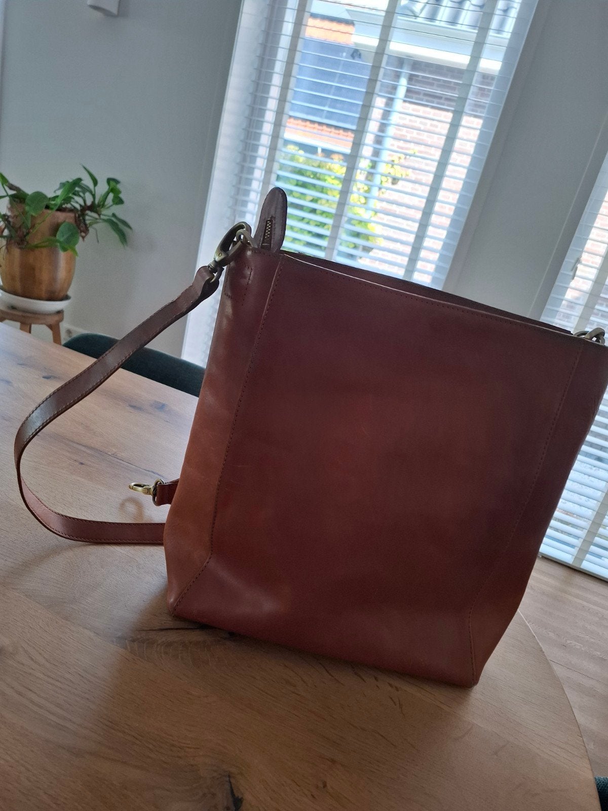 O My Bag Amsterdam Schoudertas - Cognac Leer, Sieraden, Tassen en Uiterlijk, Tassen | Damestassen, Ophalen of Verzenden, Gebruikt