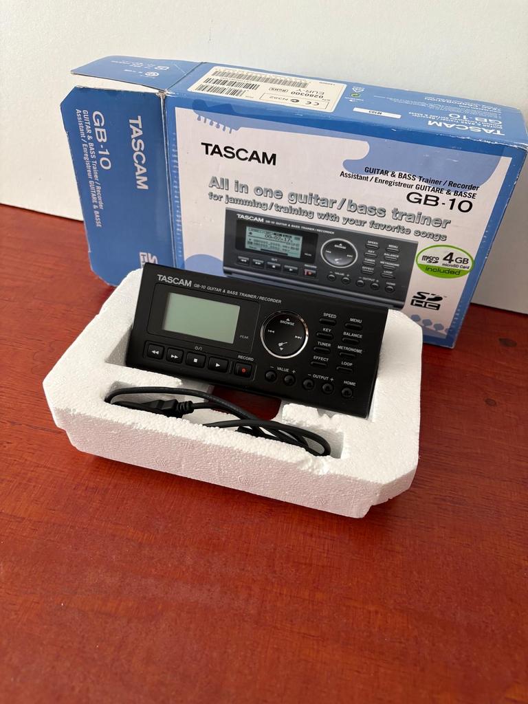 Tascam GB-10 Gitaar & Bas Trainer/Recorder, Muziek en Instrumenten, Snaarinstrumenten | Gitaren | Bas, Ophalen of Verzenden, Zo goed als nieuw