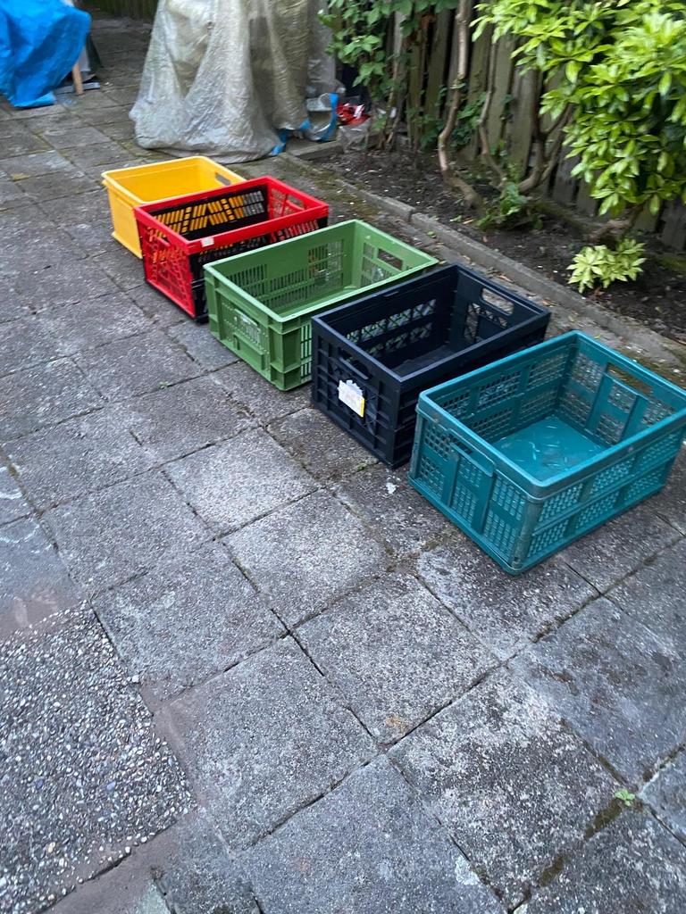 Diverse plastic kratten - Ideaal voor opslag en transport, 40 tot 60 cm, 50 tot 75 cm, Ophalen of Verzenden, Zo goed als nieuw
