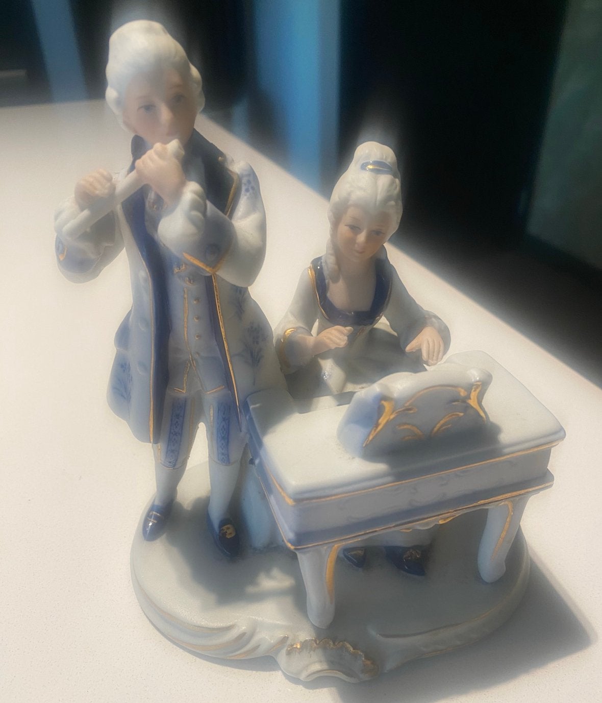 2 beelden met meissen teken, Ophalen of Verzenden