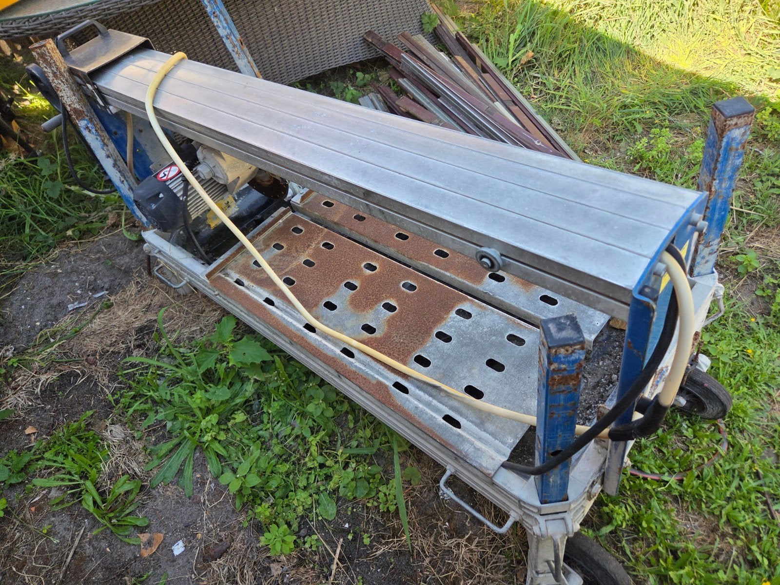 Robuuste Zaagtafel - Ideaal voor Tegels en Meer, Ophalen, Gebruikt, Overige typen