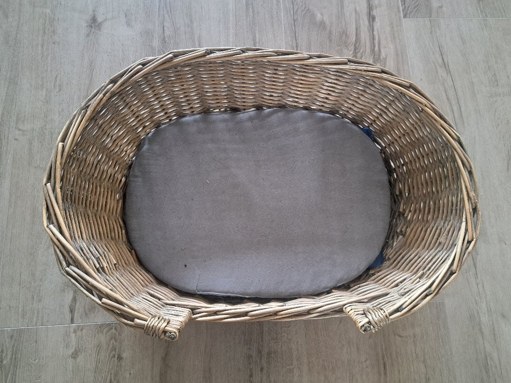 Rieten hondenmand, Ophalen, Zo goed als nieuw, Riet