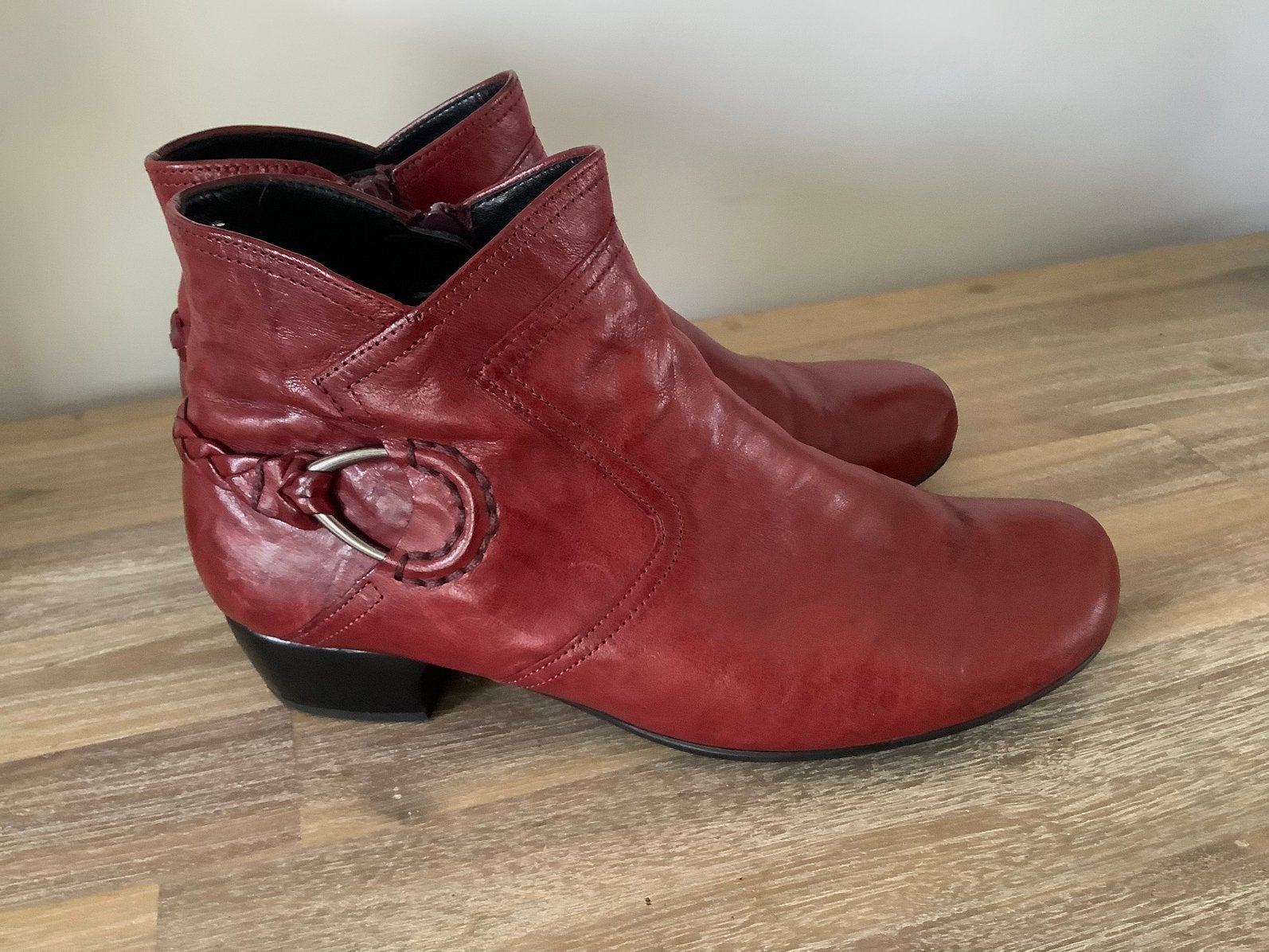 Gabor enkellaarzen maat 39, Kleding | Dames, Schoenen, Lage of Enkellaarzen, Ophalen of Verzenden, Zo goed als nieuw, Rood