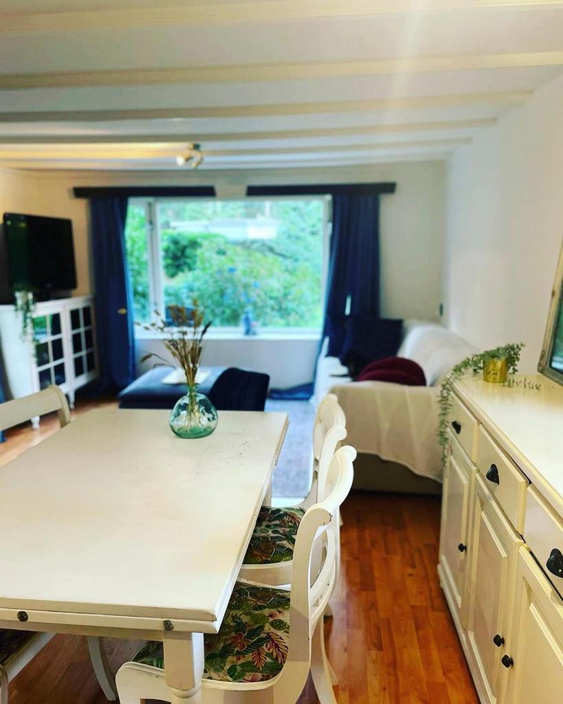 Tiny house te huur voor in de bossen bij Schaarsbergen