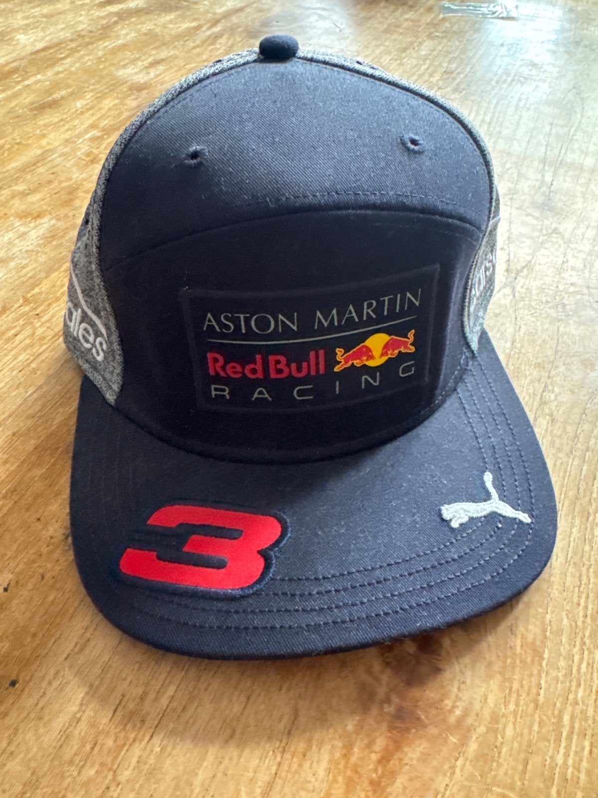 Red Bull Racing F1 Cap Daniel Ricciardo #3, Ophalen of Verzenden, Zo goed als nieuw, One size fits all, Pet