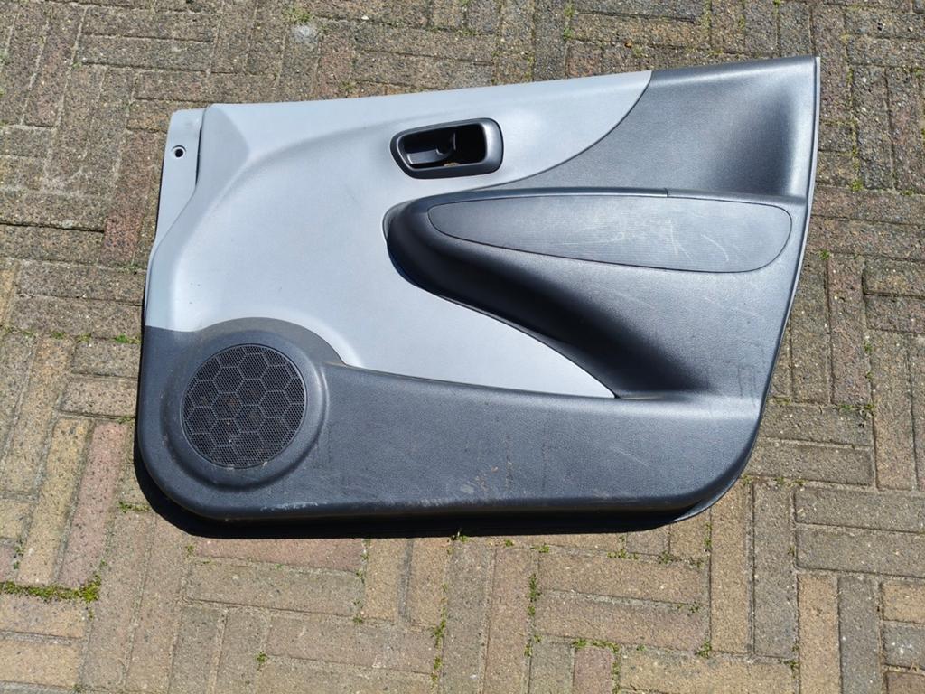 Suzuki Alto binnenkant deurportier, Auto-onderdelen, Carrosserie en Plaatwerk, Ophalen of Verzenden, Voor, Suzuki, Deur