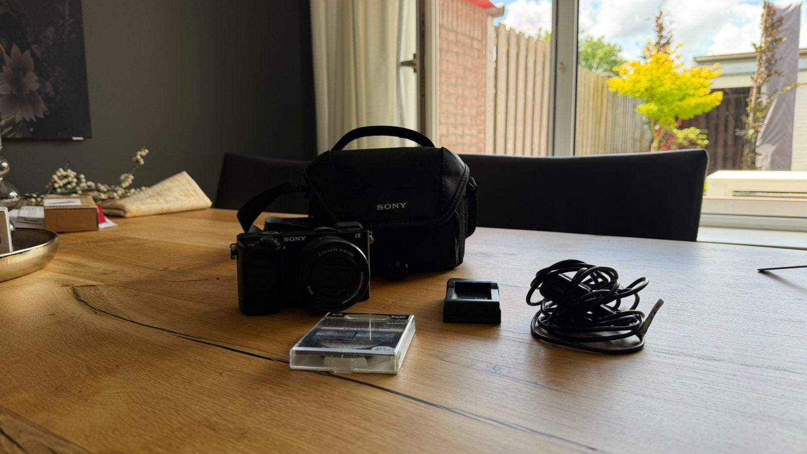 Sony a6000 met 16-50mm lens, Spelcomputers en Games, Virtual Reality, Ophalen, Zo goed als nieuw, Camera, Overige platformen