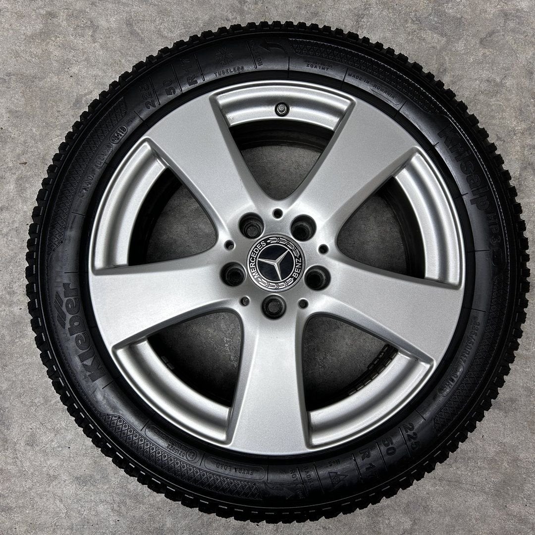 17 inch originele velgen + winterbanden Mercedes C klasse W2, Gebruikt, -, -, Banden en Velgen