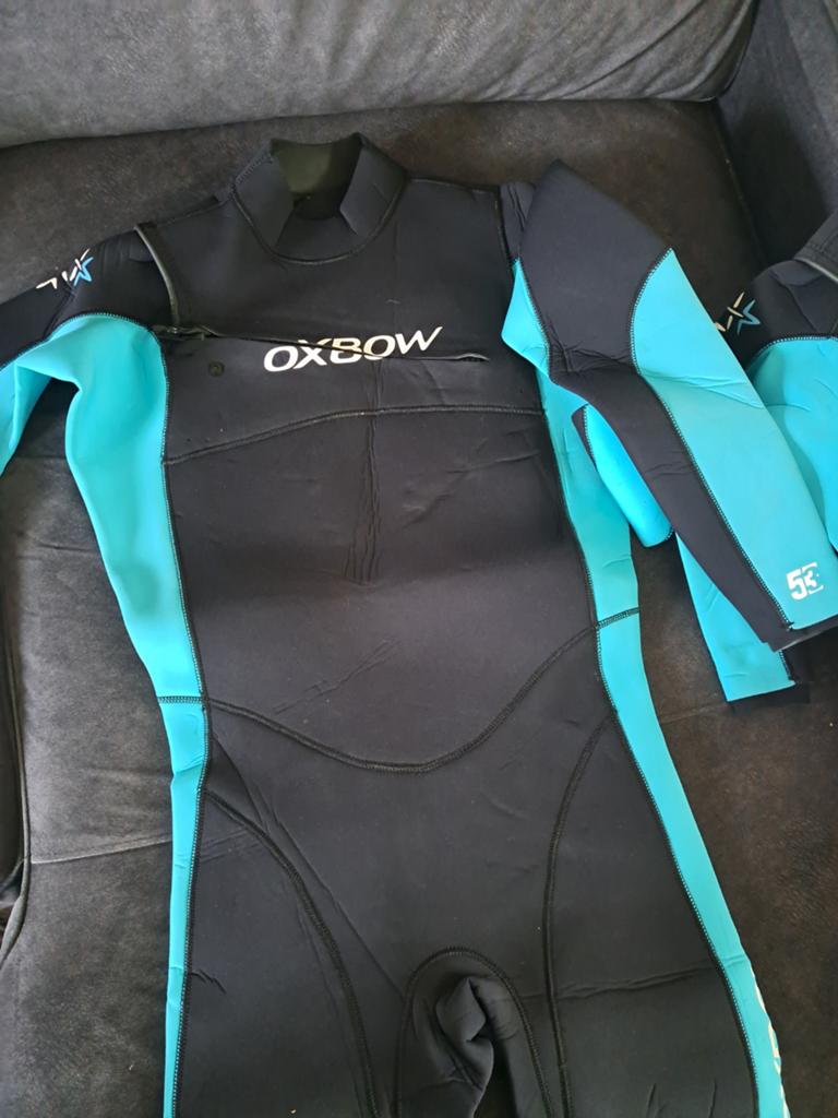 Wetsuits Oxbow maat M en L (L met extra lange armen/benen), Watersport en Boten, Ophalen, Wetsuit, Nieuw, Dame of Heer