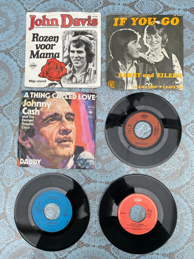 4x Vinyl Singles: John Davis, Harry & Eileen, Johnny Cash, Ophalen of Verzenden, Gebruikt, Nederlandstalig