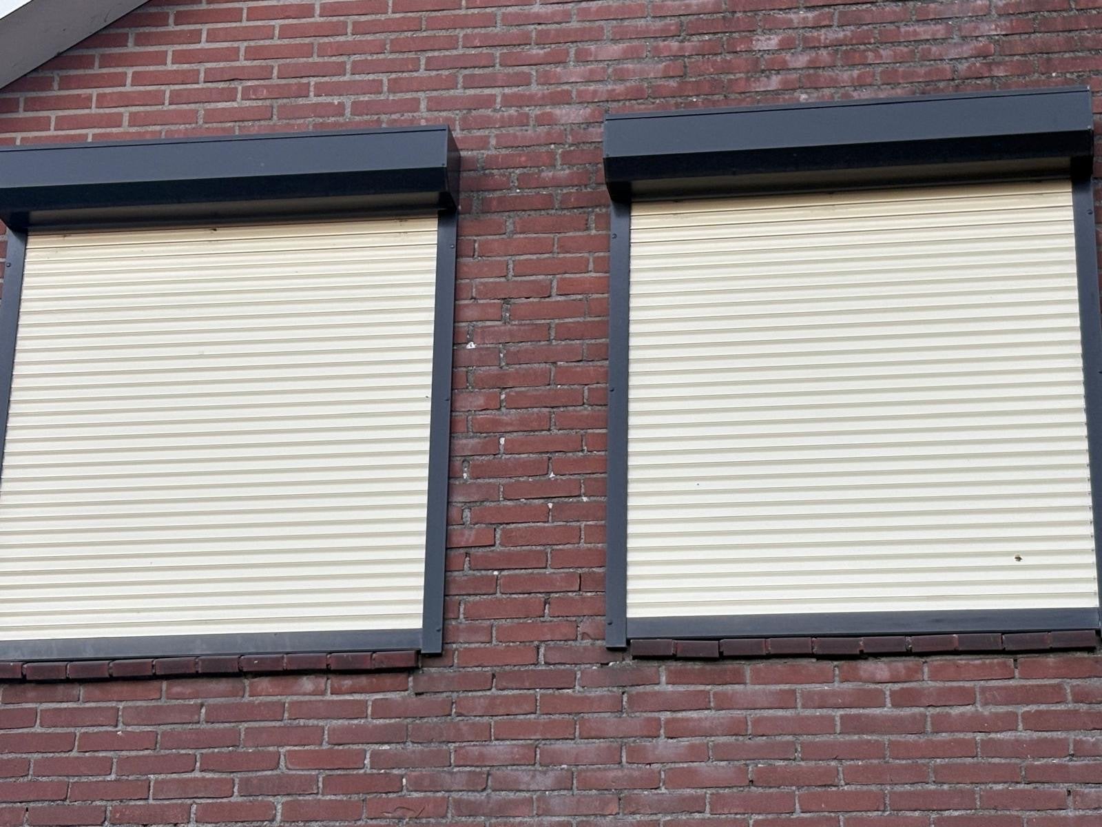 Rolluiken, Ophalen, Wit