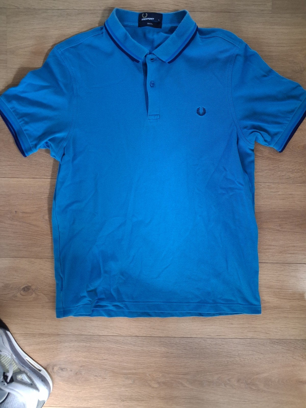 Fred Perry Slim Fit Polo - Blauw - Maat L, Kleding | Heren, T-shirts, Maat 52/54 (L), Blauw, Ophalen of Verzenden, Zo goed als nieuw