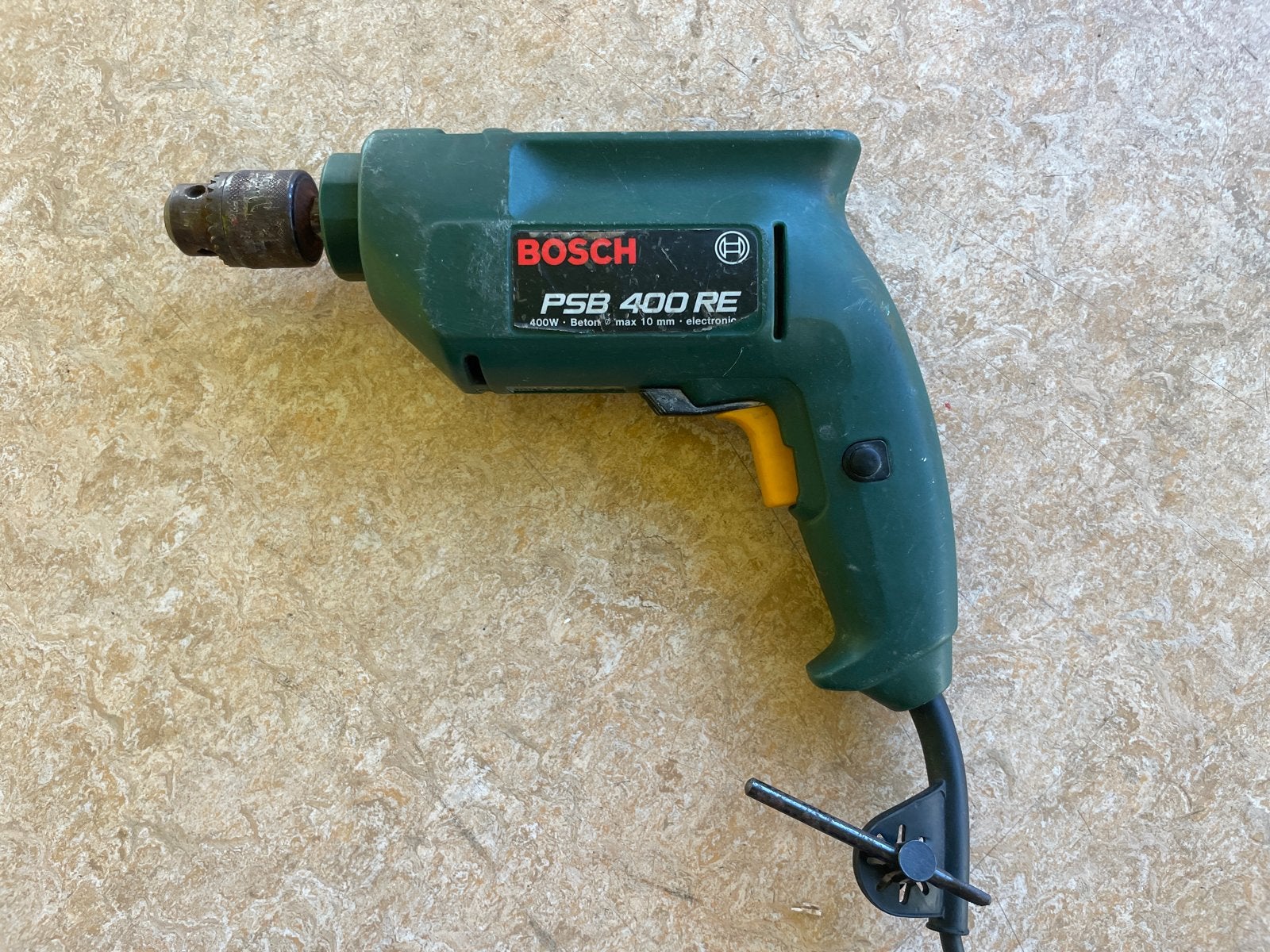 Bosch psb 400 RE boor, Doe-het-zelf en Verbouw, Gebruikt, Variabele snelheid, Ophalen of Verzenden, Boor- en Schroefmachine