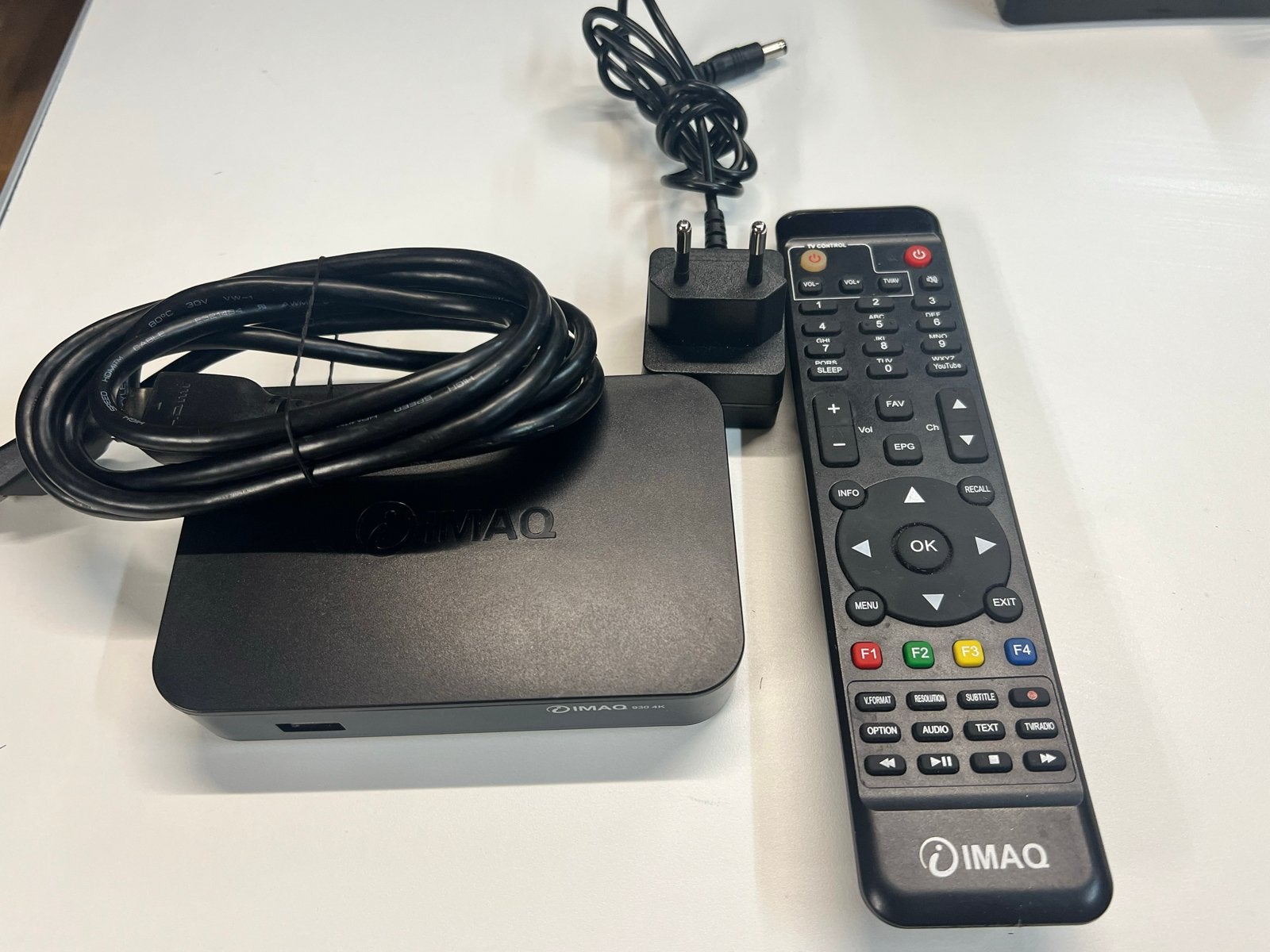 IMAQ 930 4K iptv Decoder met afstandsbediening en adapter, Ophalen of Verzenden, Zo goed als nieuw, Decoder