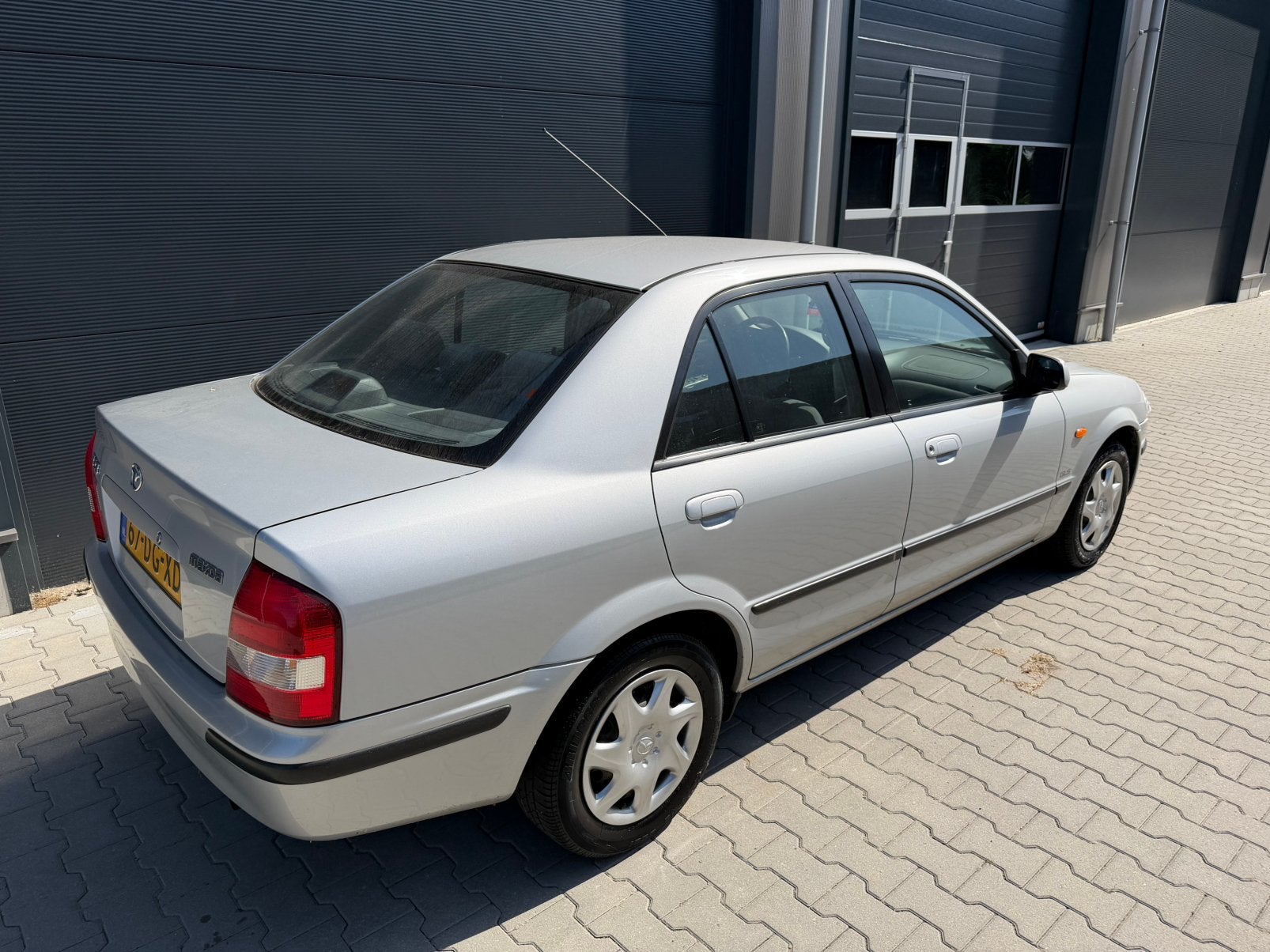 Maxda 323 GLS 1.6i 16V bj 1999 1e eigenaar 64dkm UNIEK‼️, foto 12