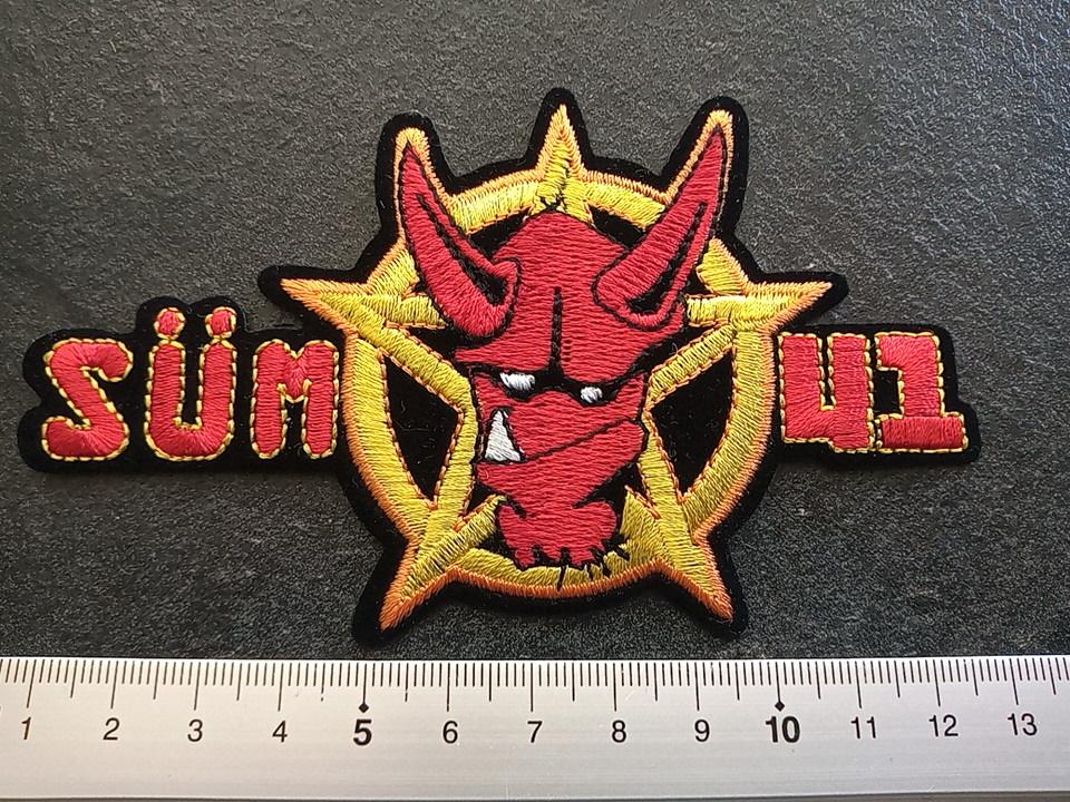Sum 41 grappige nieuwe shaped patch s184, Verzenden, Nieuw, Kleding