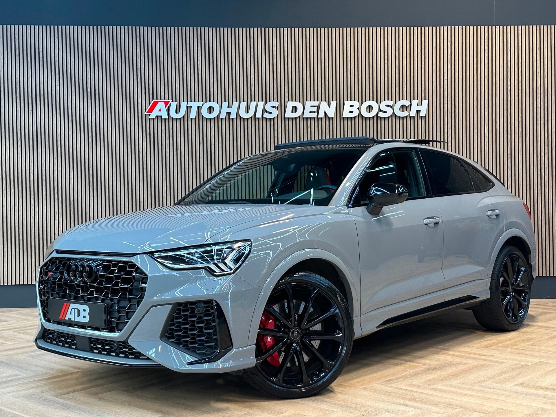Audi RSQ3 Sportback TFSI Quattro |Pano|B&O|RS Stoelen|Keyles, Auto's, Automaat, Dealer onderhouden, Gebruikt, 1675 kg