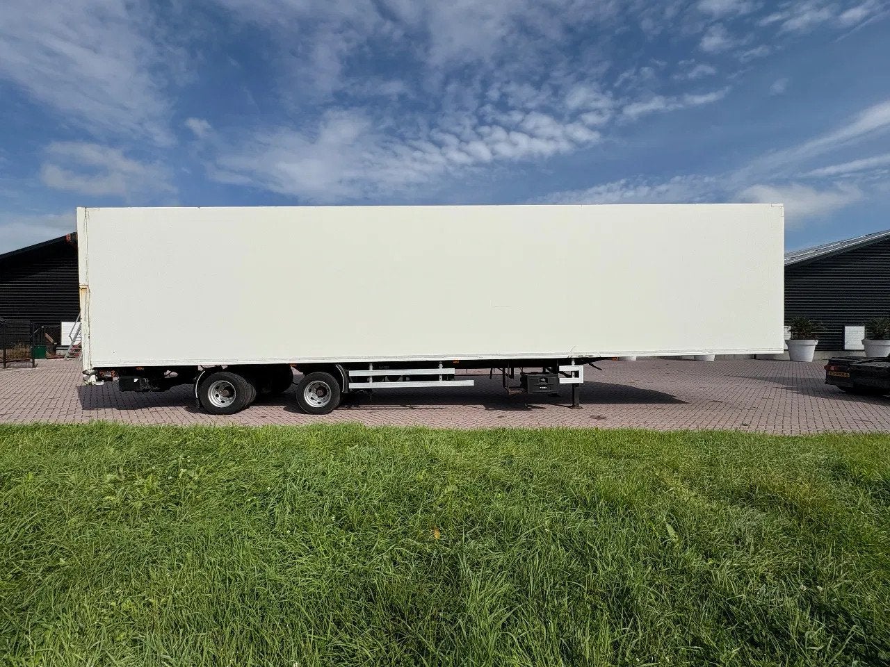 Contar oplegger met laadklep 2000 kg (bj 1992), Auto's, Vrachtwagens, Overige brandstoffen, Wit, Bedrijf, Aanhangers en Opleggers