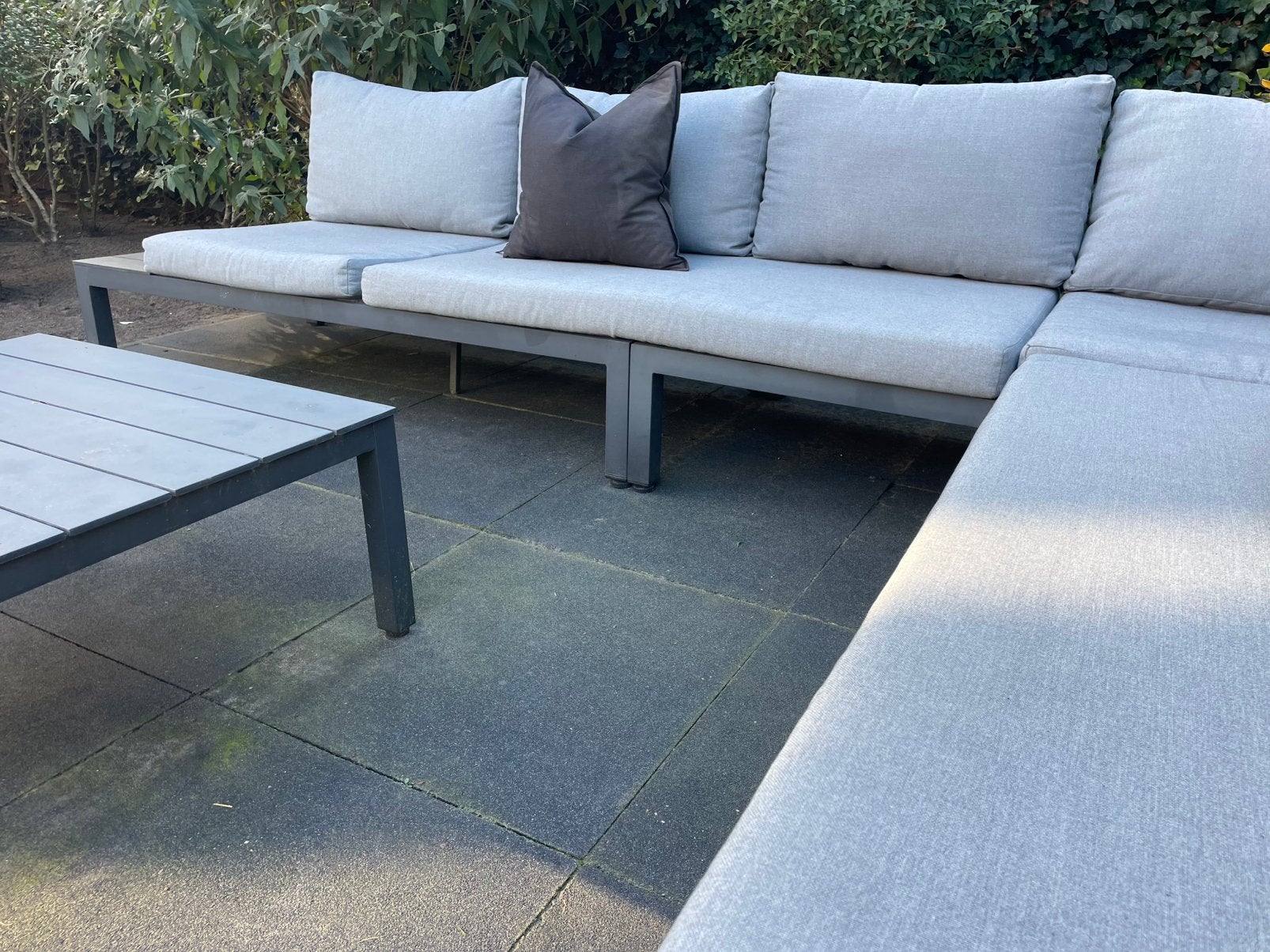Foto 5 van Aluminium L-vormige loungeset Vinci (Exterioo) – Lichtgrijs
