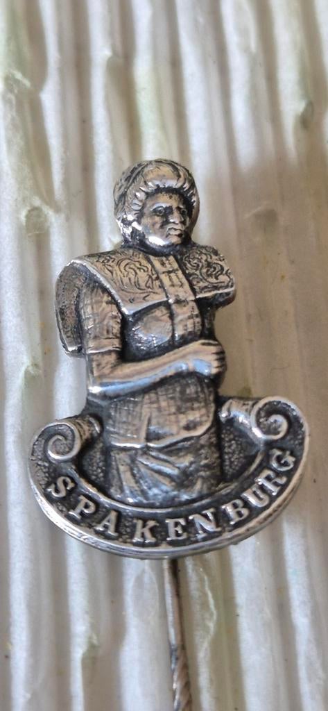 Speldje klederdracht Spakenburg, Ophalen of Verzenden, Overige onderwerpen