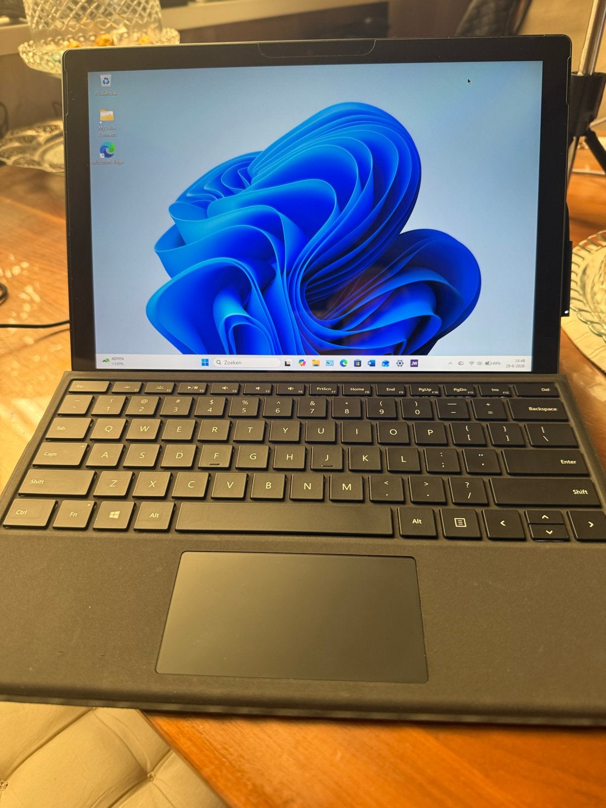 Microsoft Surface Pro 7 met Windows 11 Pro, Ophalen, Met videokaart, Qwerty, 8 GB