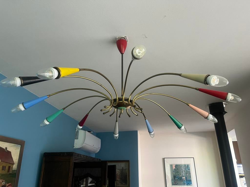Iconische “spider’ kroonluchter.Messing multicolor  jaren 50, Huis en Inrichting, Lampen | Kroonluchters, Ophalen of Verzenden