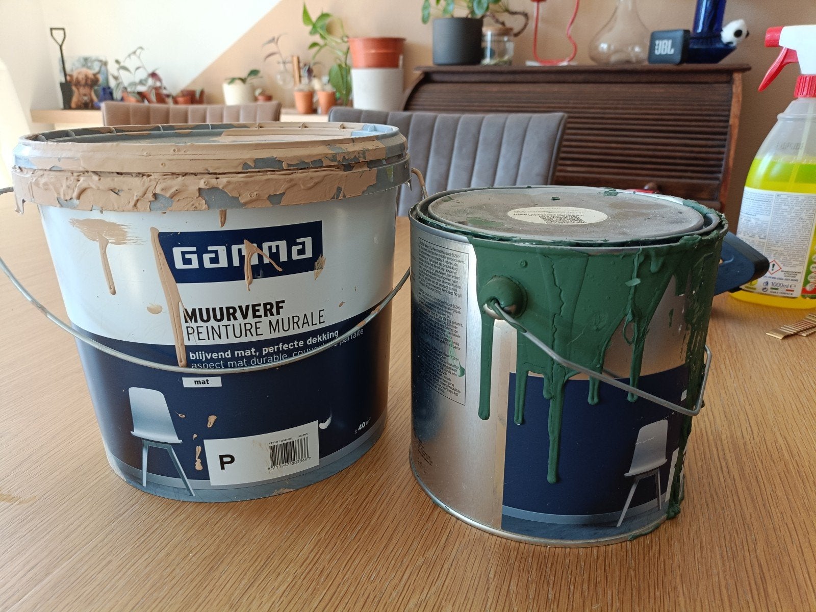 Muurverf gamma beige en groen, Ophalen, Gebruikt, Beige, Verf