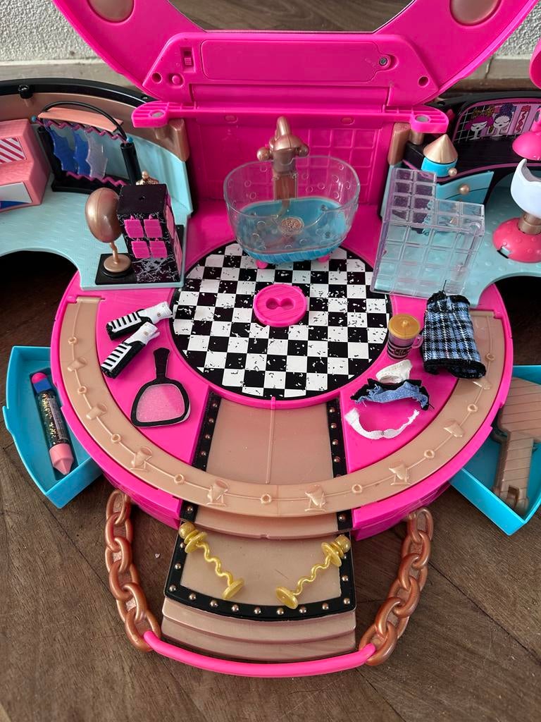 LOL Surprise Beauty Salon met accessoires en lichtje, Ophalen, Gebruikt, Meisje