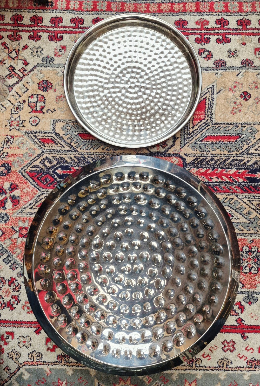 Set van 2 grote, zilverkleurige schalen, Ophalen, Schaal, Rond, Zo goed als nieuw