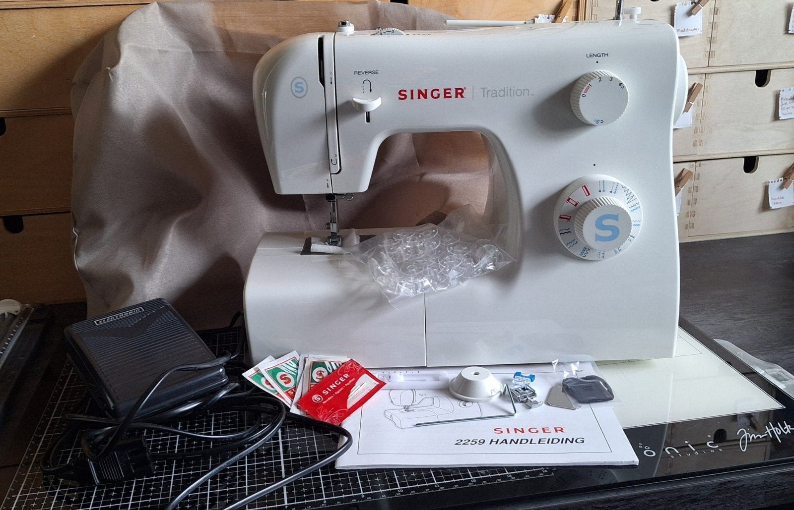 Singer Naaimachine 2259 - Zo goed als nieuw, Ophalen, Zo goed als nieuw, Naaimachine, Singer