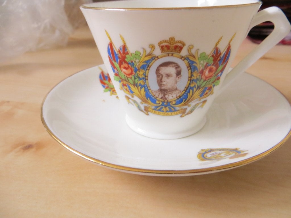 Royalty/kop en schotel/Coronation souvenir/Edward VIII/, Verzamelen, Koninklijk Huis en Royalty, Ophalen of Verzenden, Gebruikt