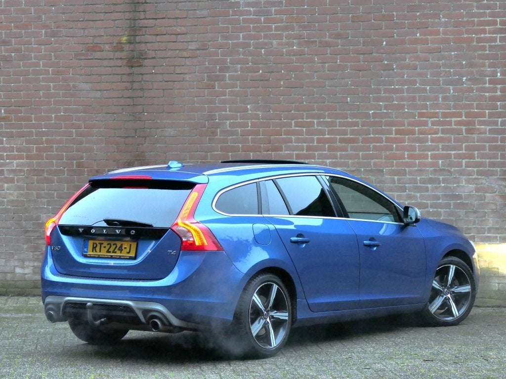 Volvo V60 2.0 T4 AUT Bus. Sport 12 MND garantie Schuifdak /, Auto's, 12 maanden, Gebruikt, Euro 6, Blauw