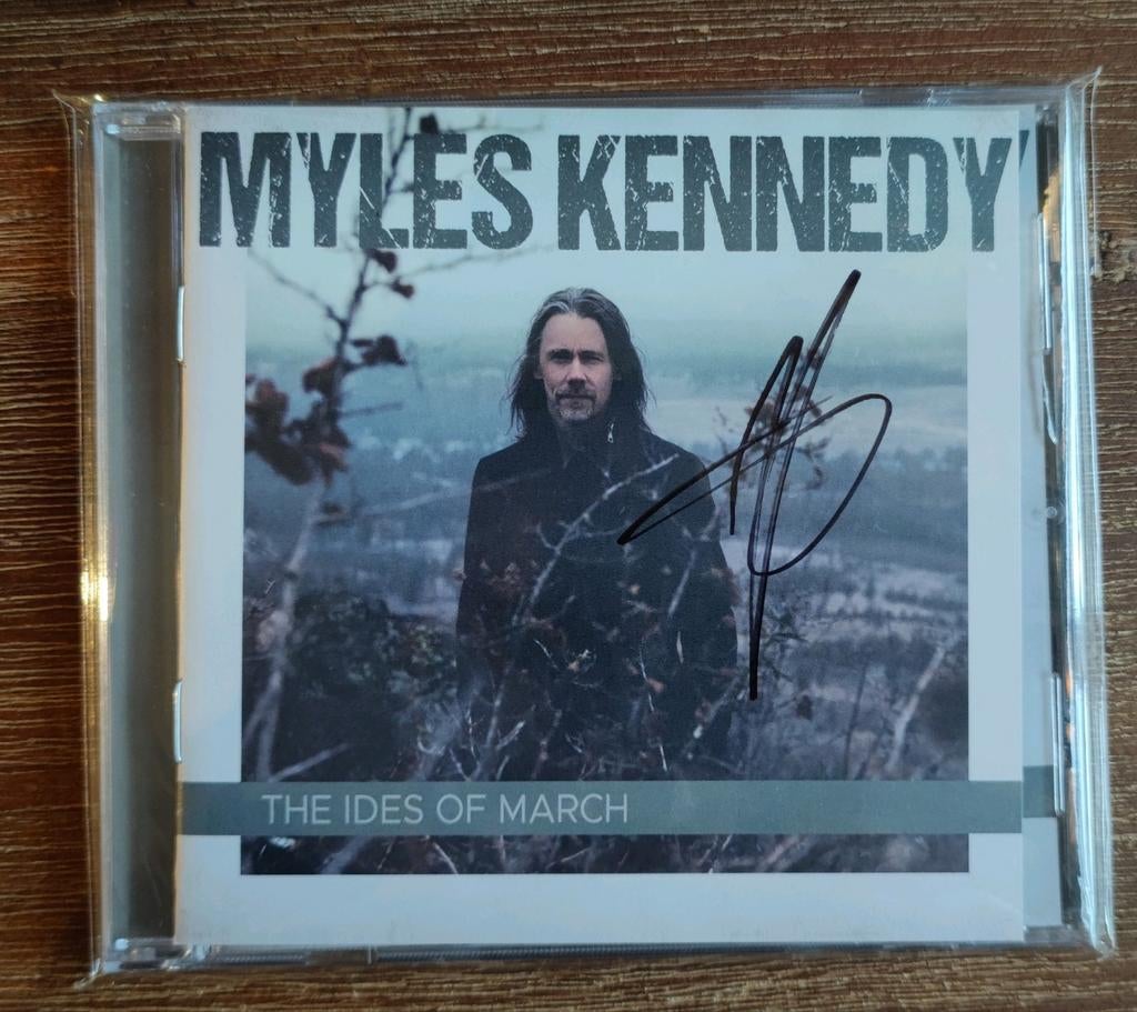 Myles Kennedy CD gesigneerd | signed, Verzamelen, Muziek, Artiesten en Beroemdheden, Ophalen, Cd of Plaat, Gesigneerd