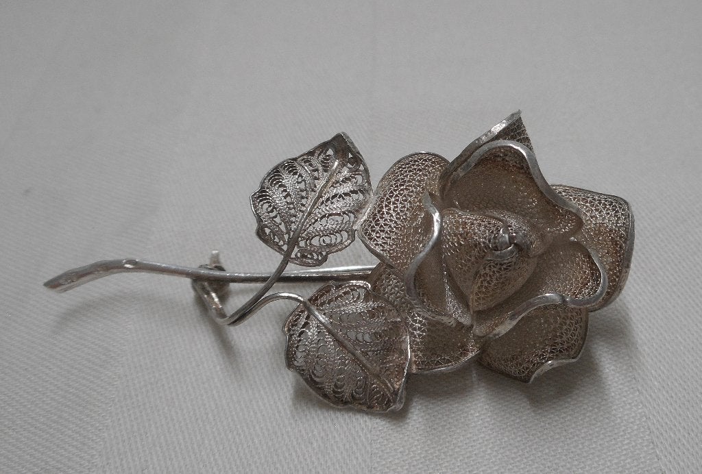 Prachtige zilveren roos broche filigrain nr.325