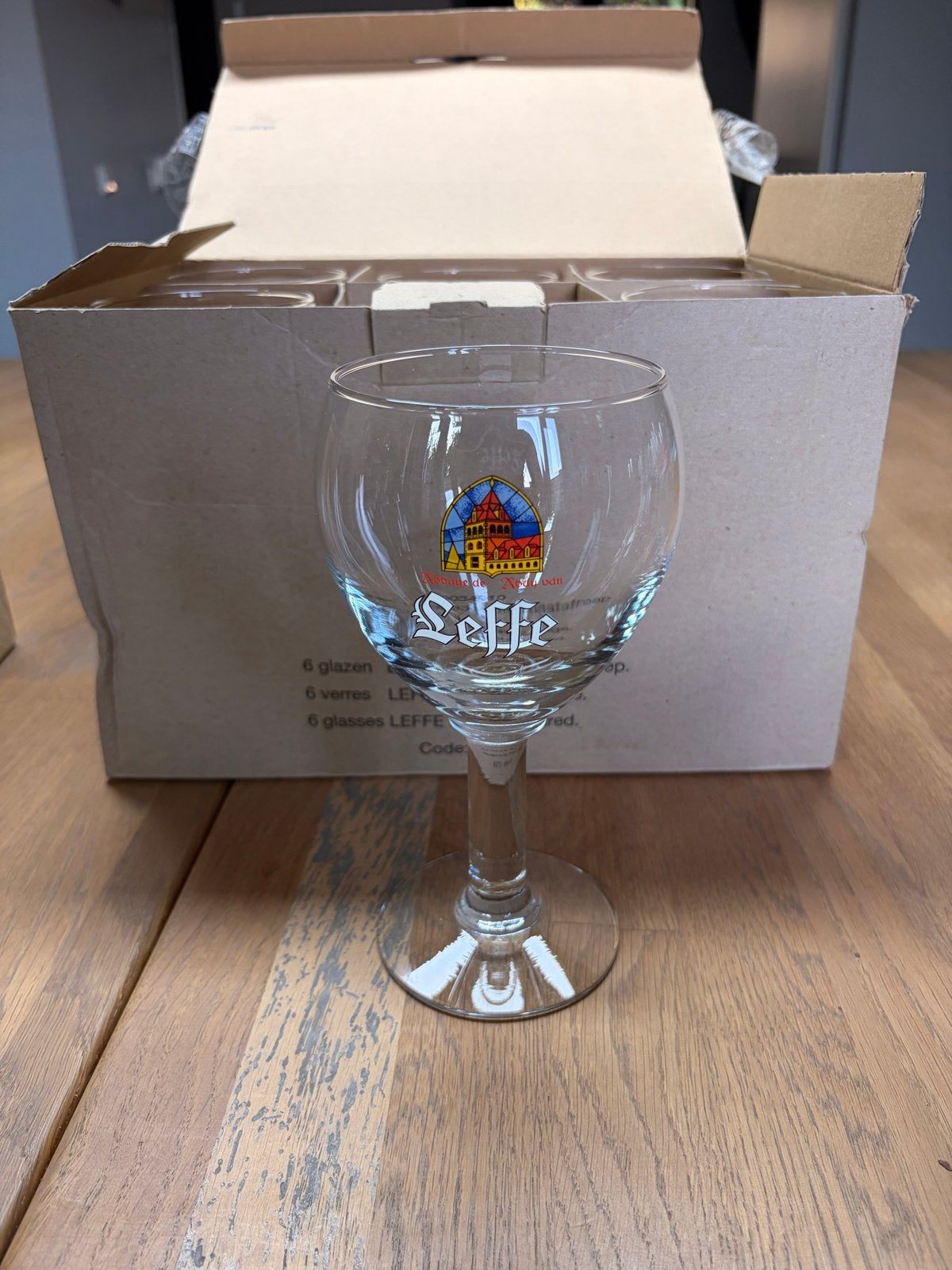 6 Leffe bierglazen 0,33 cl - Nieuwstaat, Ophalen, Nieuw